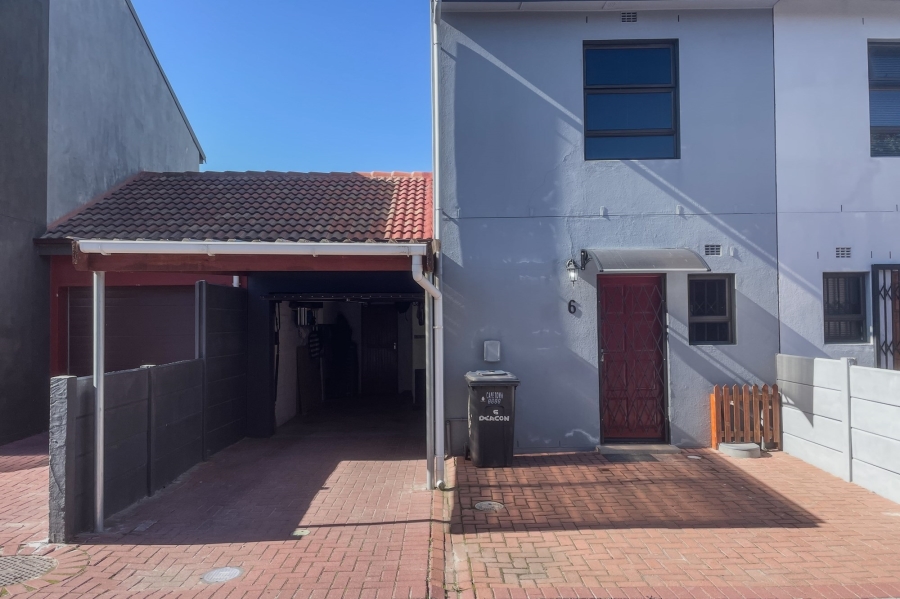 2 Bedroom Property for Sale in Hagley Western Cape
